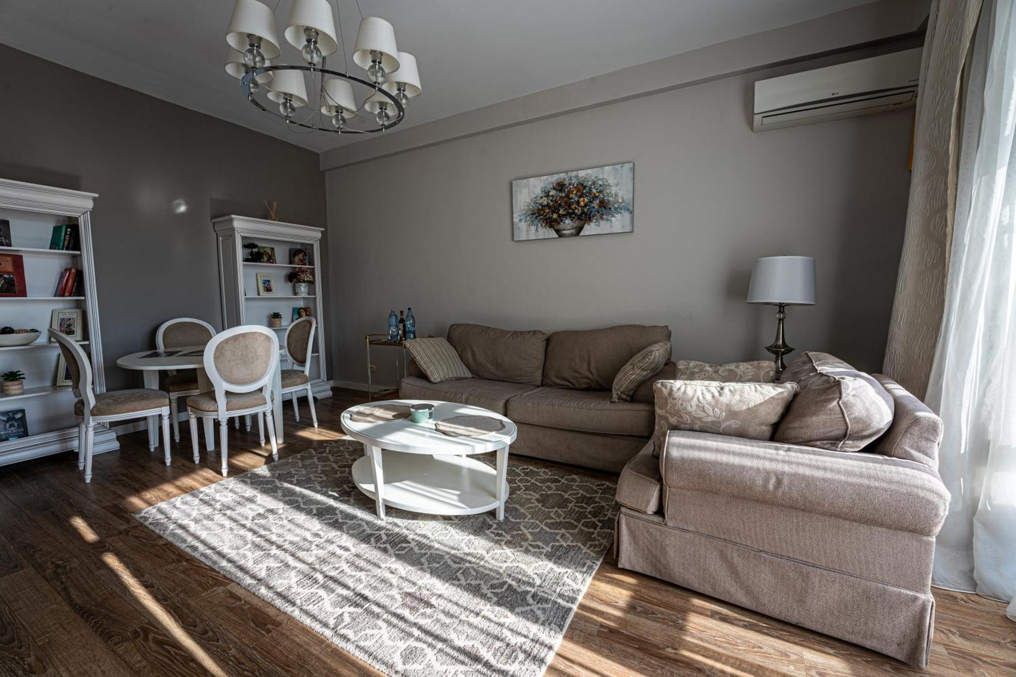 Apartment Cozy Two - Heart Of The - Victoriei 2, Old Town *