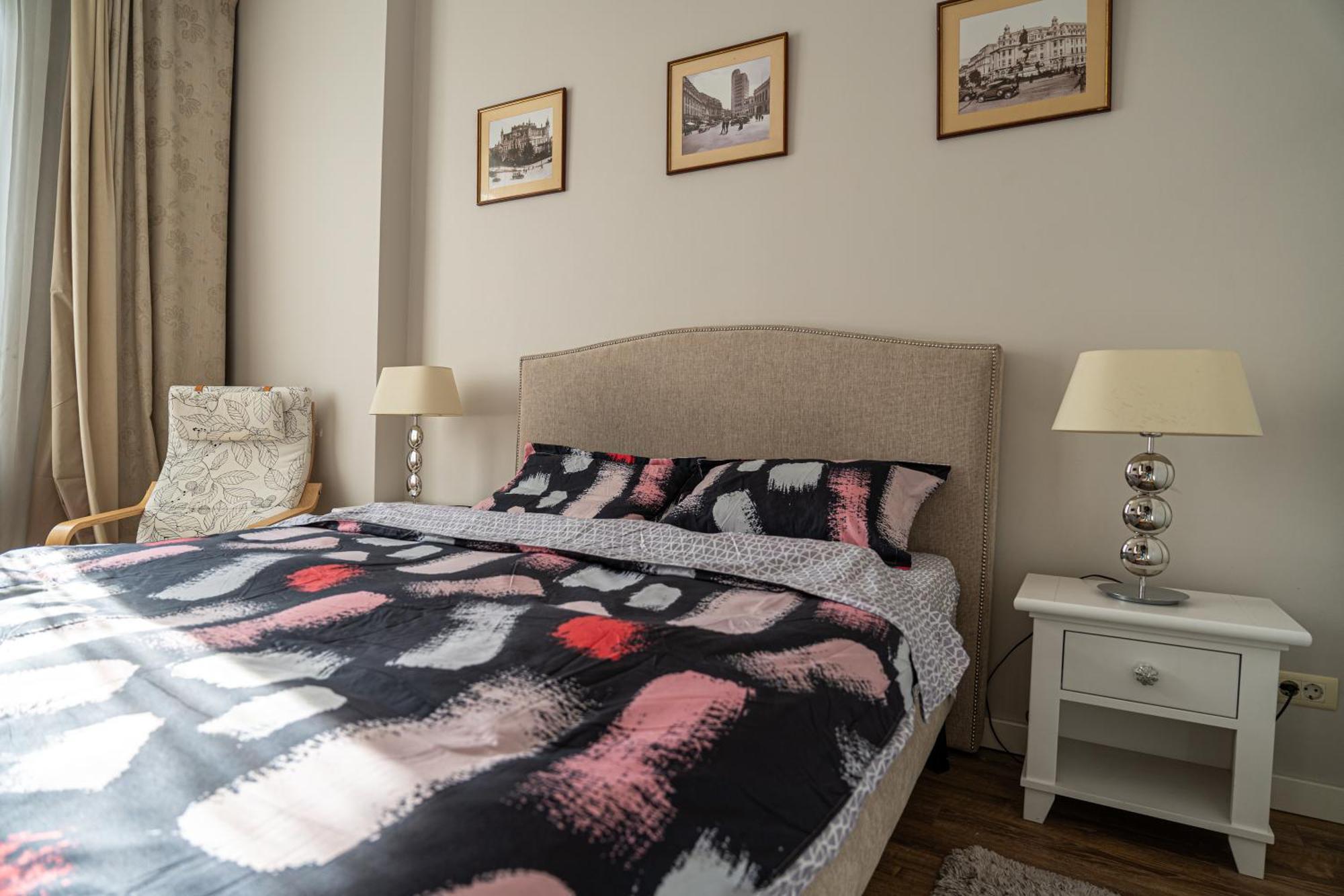 Cozy Two - Heart Of The - Victoriei 2, Old Town Apartment Bucharest