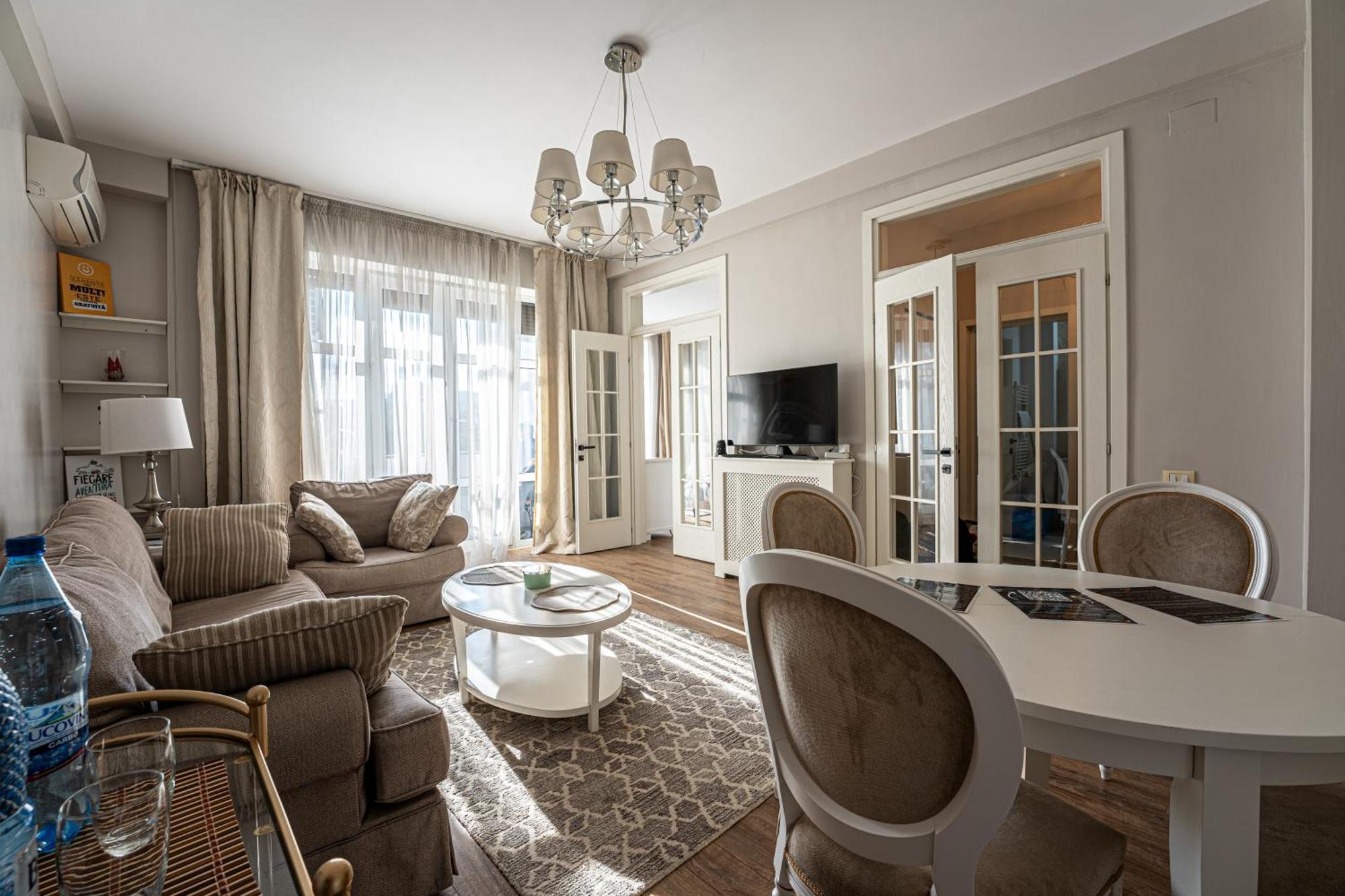 Apartment Cozy Two - Heart Of The - Victoriei 2, Old Town Bucharest